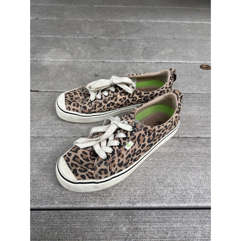 Cariuma OCA Low Leopard Print Canvas Sneakers Wmns 7.5 Mens 6 Sustainable Shoes